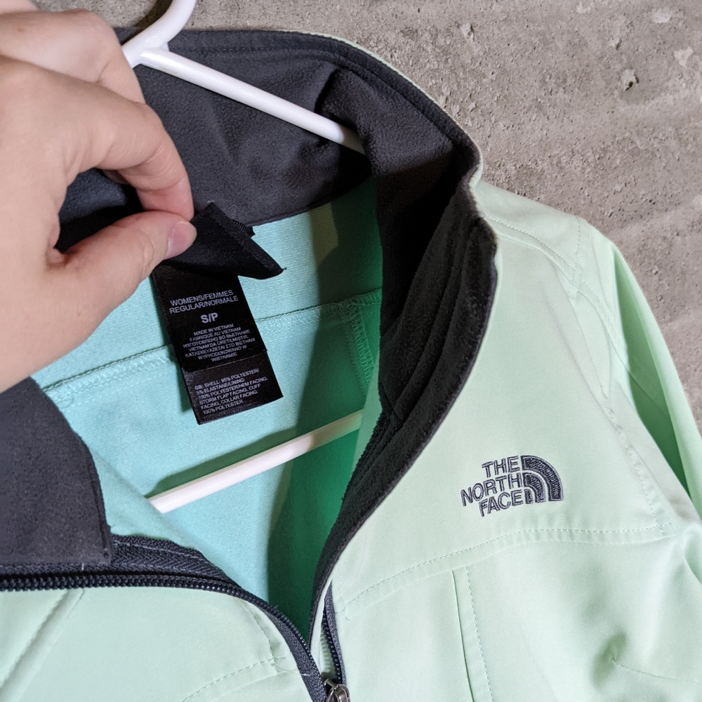 The North Face Storm Collar Softshell Jacket Mint… - image 2